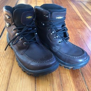 Keen leather boots